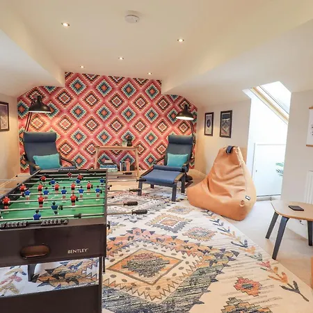 Riverside Park 5 Apartment *