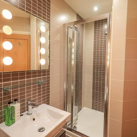 Apartment Riverside Park 5 *