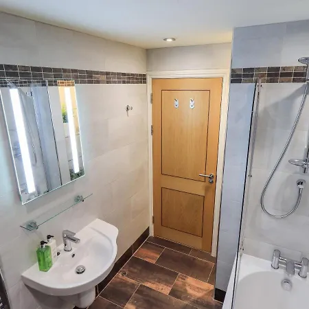 Riverside Park 5 *